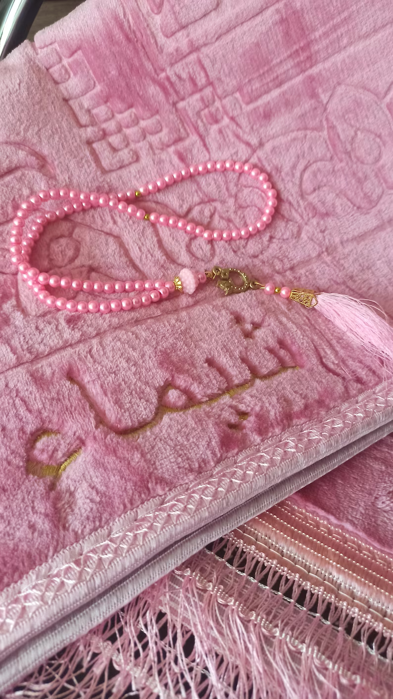 Personalized Thick Padded Velvet Prayer Mat, Premium Quality Prayer Rug, Muslim Gift, Wedding Gift, Eid Gift, Ramadan Gift, Birthday Gift